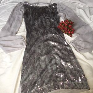 🌹STUNNING SEQUIN GUESS MINI DRESS🌹